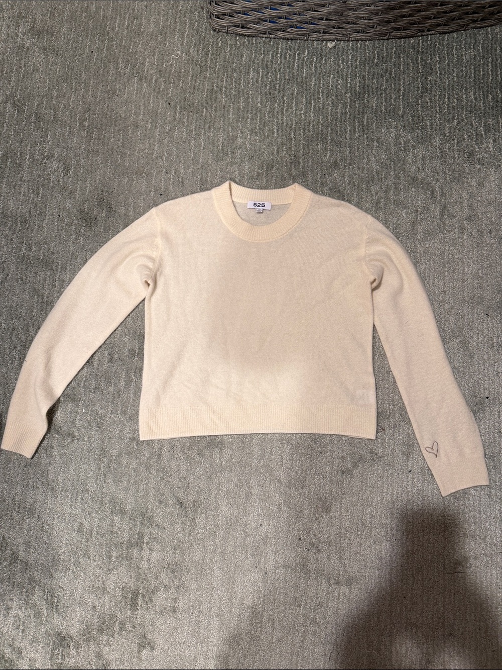 525  Light Cream Crewneck Sweater size XS cashmere